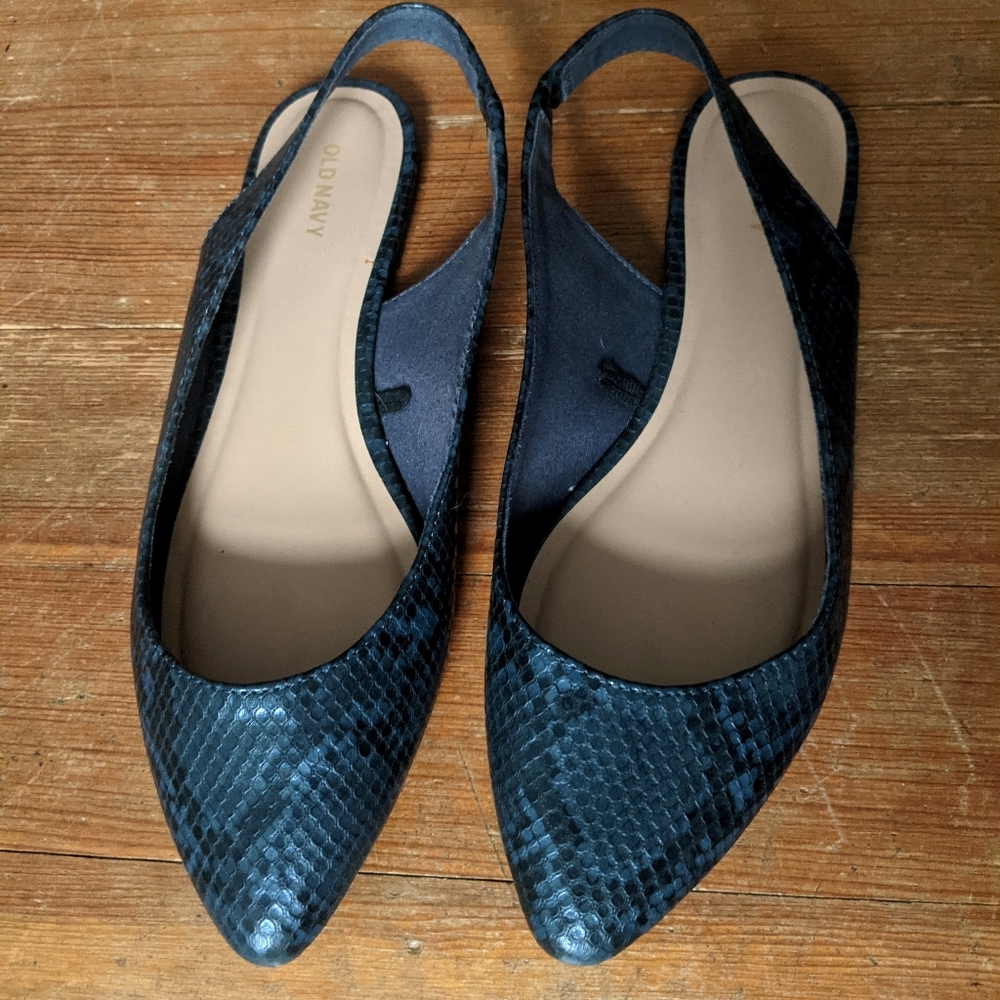 Old Navy Slingback Pointed Toe Flats
